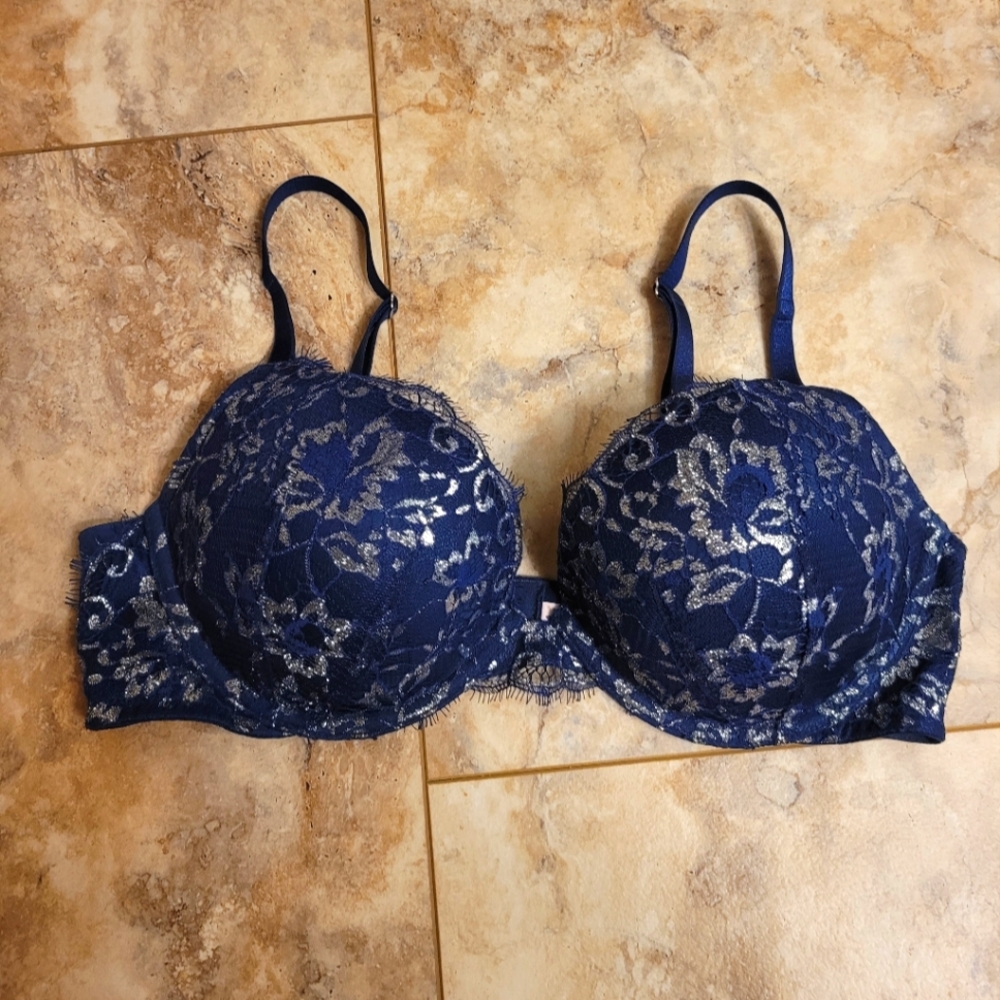 Victoria's Secret Dream angels New With Tag tees pushup bra